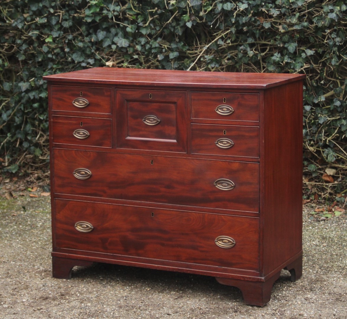 antike-mahagoni-kommode